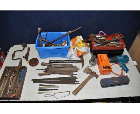 A BOX CONTAINING VARIOUS TOOLS to include a number of files, saw blades, chisels, spanners ,a Black and Decker HG3000 corded 