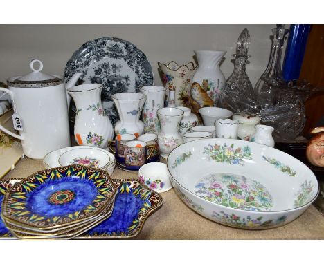 A GROUP OF CERAMICS AND GLASSWARES, to include a Royal Worcester Corinth Platinum (tiny chip to spout), two nineteenth centur