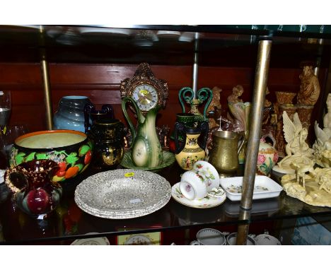 A GROUP OF ASSORTED CERAMICS, QUARTZ MOVEMENT MANTEL CLOCK IN A GILT CASE, RESIN FAIRY AND ORIENTAL STYLE FIGURES, ETC, inclu