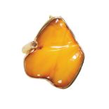 Schwer gearbeitete Brosche, GG 750/000, sig. AF, Bernstein BUTTERSCOTCH, cognacfarbener ...