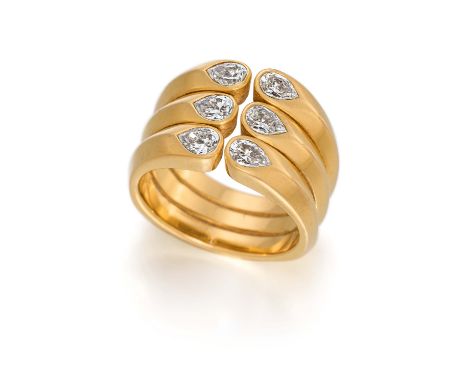 GEORG HORNEMANNDiamant-Ring. Herkunft: Deutschland, Düsseldorf. Datierung: Um 2000. Material: 750/- Gelbgold, Punze. Gesamtge