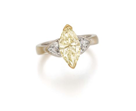 DIAMANT-RING. Herkunft: Italien. Material: 750/- Gelbgold, rhodiniert, Punze. Gesamtgewicht: ca. 6,5 g. EU-RM: 56. Diamanten:
