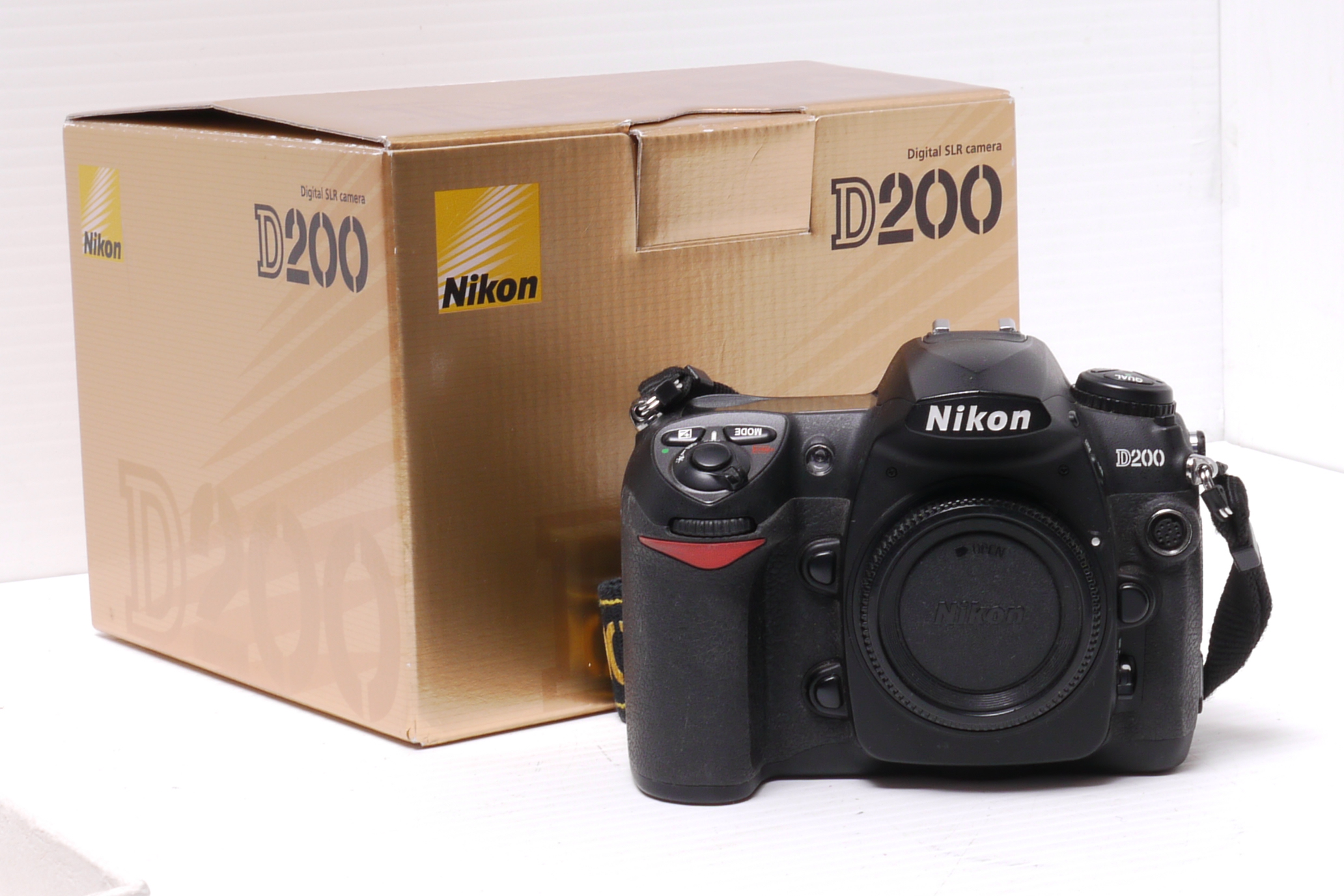 Lot 2 - Nikon D200 Camera Body: in makers box with charger, manuals and