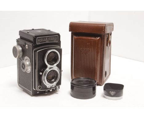 Rolleicord Camera, IV version with Xenar lens, in makers leather case