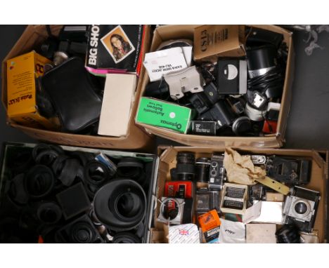 Assorted Photographica: a quantity of varied items including Rollei nameplates and other spares, Polaroid cameras and much mo