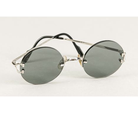   Vintage Sonnenbrille von Cartier, 2. H. 20. Jh., sehr guter Zustand. Es handelt sich evtl.   um eine Brille für Kinder/Juge