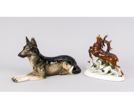   Schäferhund und Hirschhatzgruppe, Thüringen, 20. Jh., Keramik, polychrom staffiert in   naturalistischen Farben, liegender 