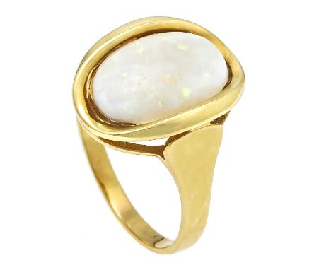   Opal-Ring GG 585/000 mit einem ovalen Milchopal-Cabochon 14 x 9,5 mm, RG 57, 4,6 g          