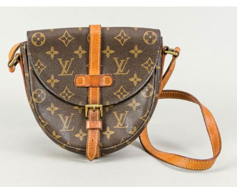   Louis Vuitton, Vintage Crossbody Saddle Bag, gummiertes Baumwollgewebe im klassischen   Logoprint-Design mit Details aus co