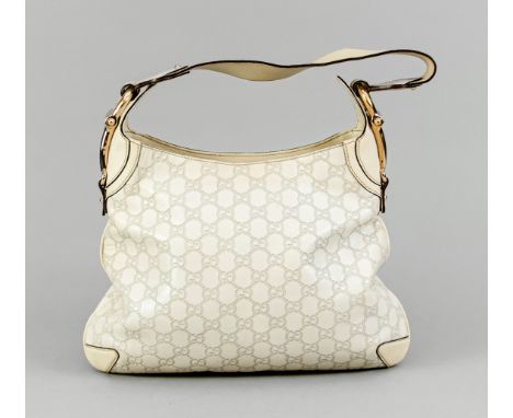  Gucci, Shoulder Bag, beigefarbenes Leder mit Logo-Prägung, goldfarbene Hardware, kurzer   breiter Schulterriemen an Metallr