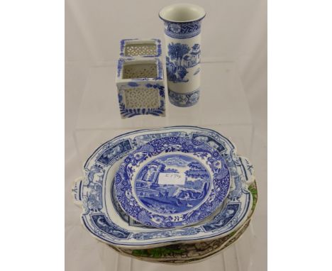 Seven pieces of misc porcelain, comprising two Copeland Spode Byron plates. A Copeland Spode blue and white plate, a blue and