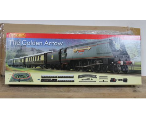 Hornby 00 Gauge The Golden Arrow train set.