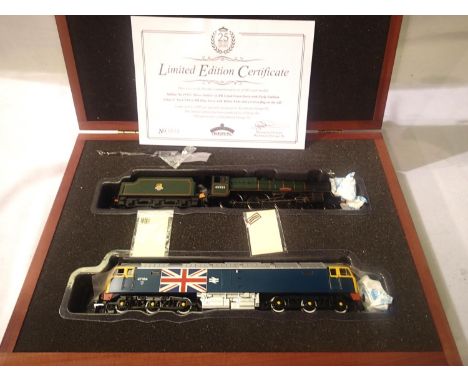 Bachmann OO scale limited edition set, 25th anniversary of Bachmann Europe, 0633/1000. Comprising of two locomotives, Silver 