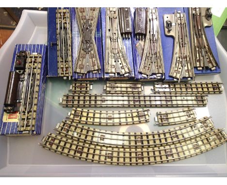 Hornby Dublo three rail, quantity of track and points etc. Including, seventy straights, twenty five 1/2 straight, eighteen 1