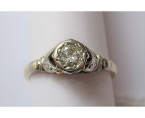 18ct Yellow gold diamond solitaire ring 