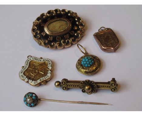 Victorian oval memorial brooch, 9ct gold and enamel pendant, circular turquoise inset pendant, a pendant locket, a bar brooch