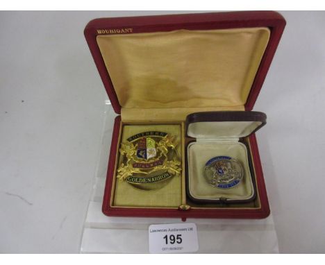 Gilt metal and enamel decorated Southern Golden Arrow Pullman cap badge inscribed to the reverse L.Simpson, London, together 