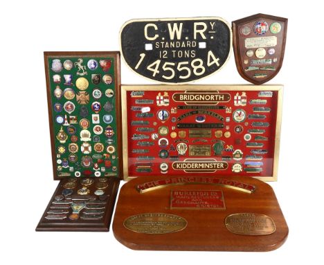 A large quantity of mixed railway and other enamel badges and accessories, to include various locomotives, many Great Western