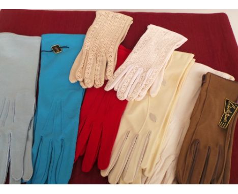 A large lot of ladies vintage gloves of all kinds - some leather and suede - most unworn and all in general good condition. T