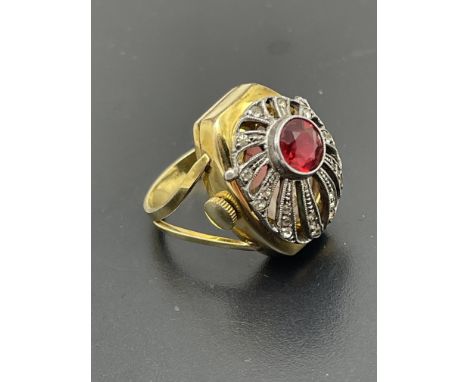 ITOWA DIAMOND &amp; RED GEMSTONE RING - SIZE Q &amp; 9 CT. GOLD WATCH