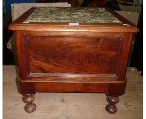 Victorian mahogany commode with lift up top and pull out step base