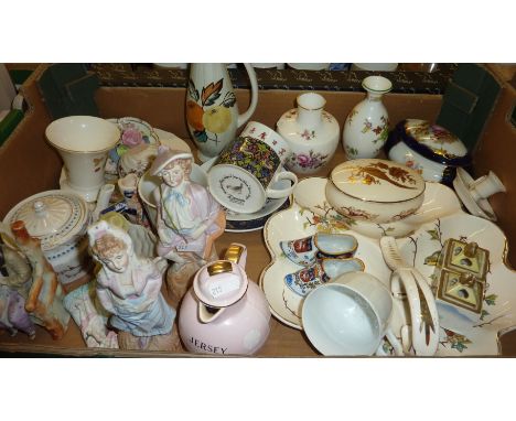 Box of decorative ceramics inc Royal Worcester Palissy lidded pot, Royal Crown Derby Posies bud vase, Wedgwood Tamarisk vase