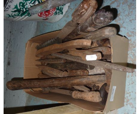 Large selection of tools in 1 box