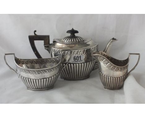Bachelor half reeded tea service, 8.5" over spout Lon  by RM &amp; EH 515g.       