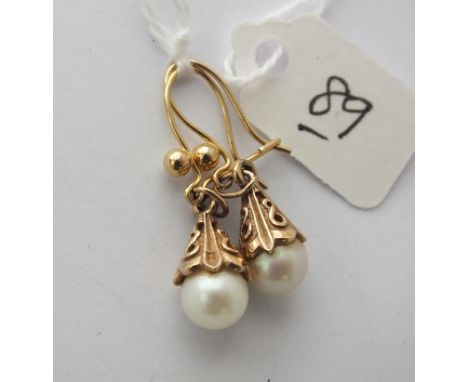 Pair 9ct pearl set earrings      