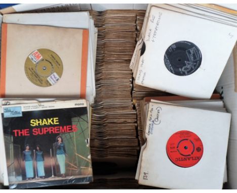 Vinyl Records, a collection of approx. 500 45rpm vinyl records mostly from the 1960/70's, some in cardboard sleeves, various 