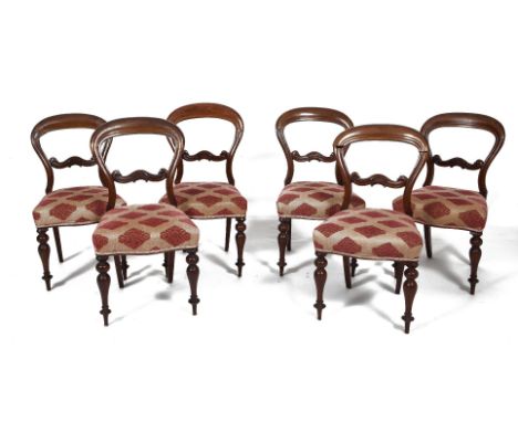 A SET OF SIX VICTORIAN MAHOGANY BUTTON BACK DINING CHAIRS, with out turned legs.