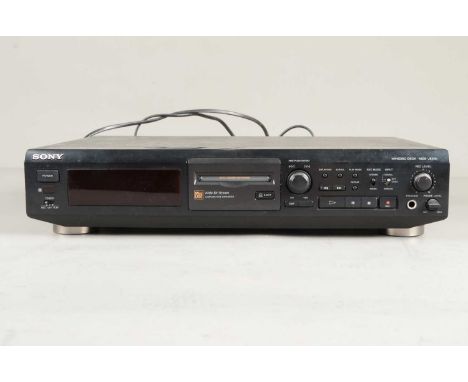 Sony Minidisc Recorder, Sony Minidisc Recorder MDS-JE510 s/n 6601315 black with remotes - very good condition untested