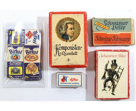 Sammlung: von über 140 Kartenspiele. Überwiegend Quartette davon zahlreiche Schwarze Peter (inkl. Variationen). Überwiegend 1