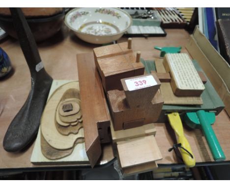 A selection of vintage wooden puzzles 