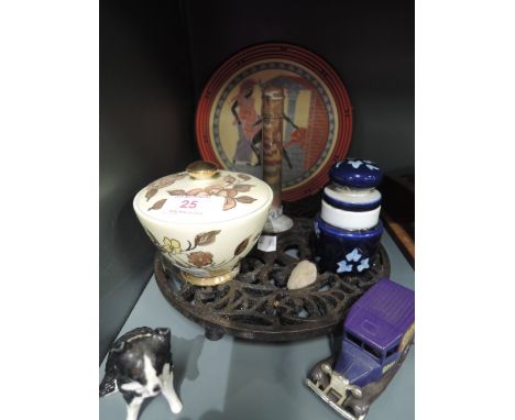 A selection of vintage ceramics