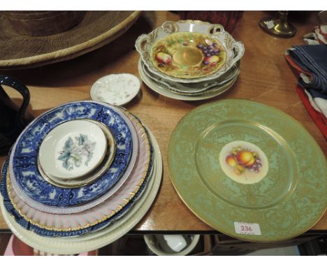 A selection of cabinet plates including Aynsley and Royal Worcester fruit pattern