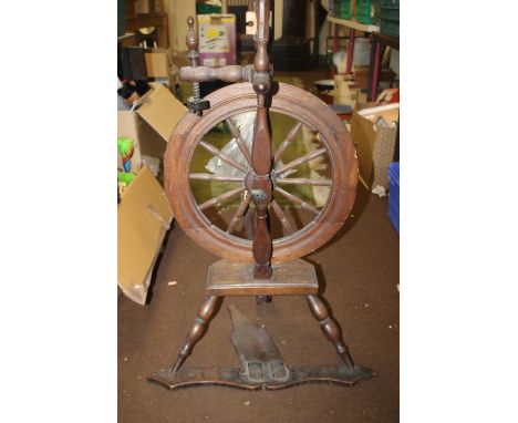 A VINTAGE SPINNING WHEEL A/F