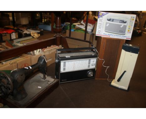 A VINTAGE KOYO RADIO, ROBERTS RADIO, SINGER SEWING MACHINE ETC.