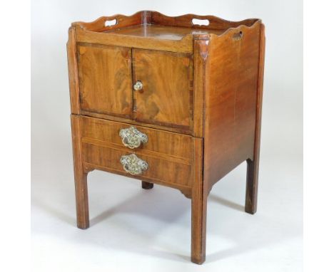 A George III mahogany and inlaid tray top commode, the galleried top pierced to incorporate the handles, on square legs, 54cm