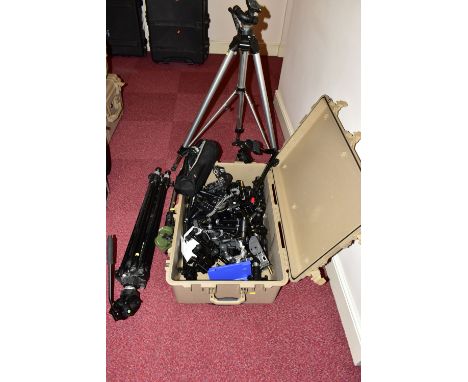 A PELI 1650 ABS CASE CONTAINING A QUANTITY OF PHOTOGRAPHIC LIGHTING ADAPTERS, extension bars, clamps, etc from makers such as