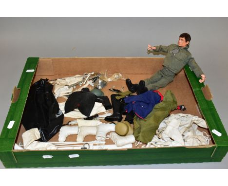 A QUANTITY OF UNBOXED AND ASSORTED  ACTION MAN CLOTHES AND ACCESSORIES, to include Ski Patrol and Guardsman, contents not che