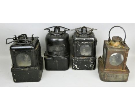 A British Rail (E) Welsch Patent oil signal lamp, Rd No. 711206, made by 'Lamp manufacturing &amp; Railway Supplies Ltd. Lond
