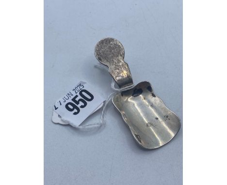 A Chester caddy spoon with scoop shaped bowl 1920 by WH 20g