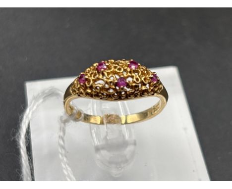 A 9ct ruby ring 2.8 gms