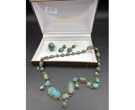 A ARTS AND CRAFTS TURQUOISE MATRIX AND SILVER NECKLACE 18 INCH WITH MATCHING EARRINGS AND RING SIZE N BOXED