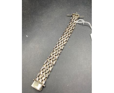 A fancy silver gate link bracelet 7 inch 42 gms