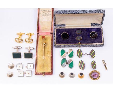 A collection of jewellery to include a Georgian yellow metal and amethyst brooch, (some modifications/repairs)  Victorian sil