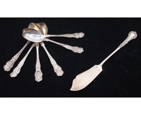 A collection of silver flatware to include: six King's pattern teaspoons, Sheffield marks, along with a Birmingham silver spr