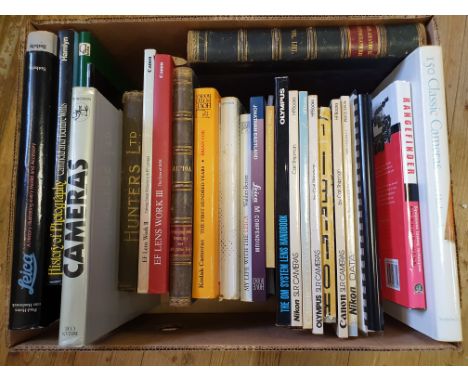Van Hasbroech (Paul Henry) 150 Classic Camera and various other books on photography (box)Provenance: Part of a vast single o