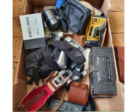 A Panoram-Kodak model D box camera, and various assorted photography items (box)Provenance: Part of a vast single owner colle